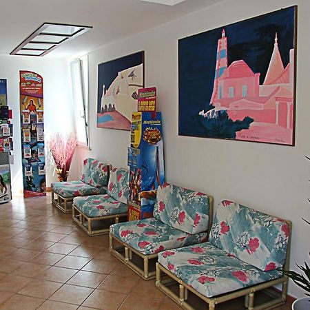 Residence Algarve Ρίμινι Εξωτερικό φωτογραφία