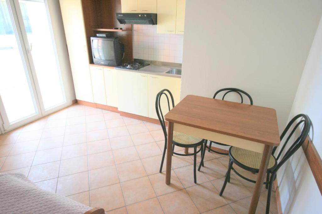 Residence Algarve Ρίμινι Δωμάτιο φωτογραφία