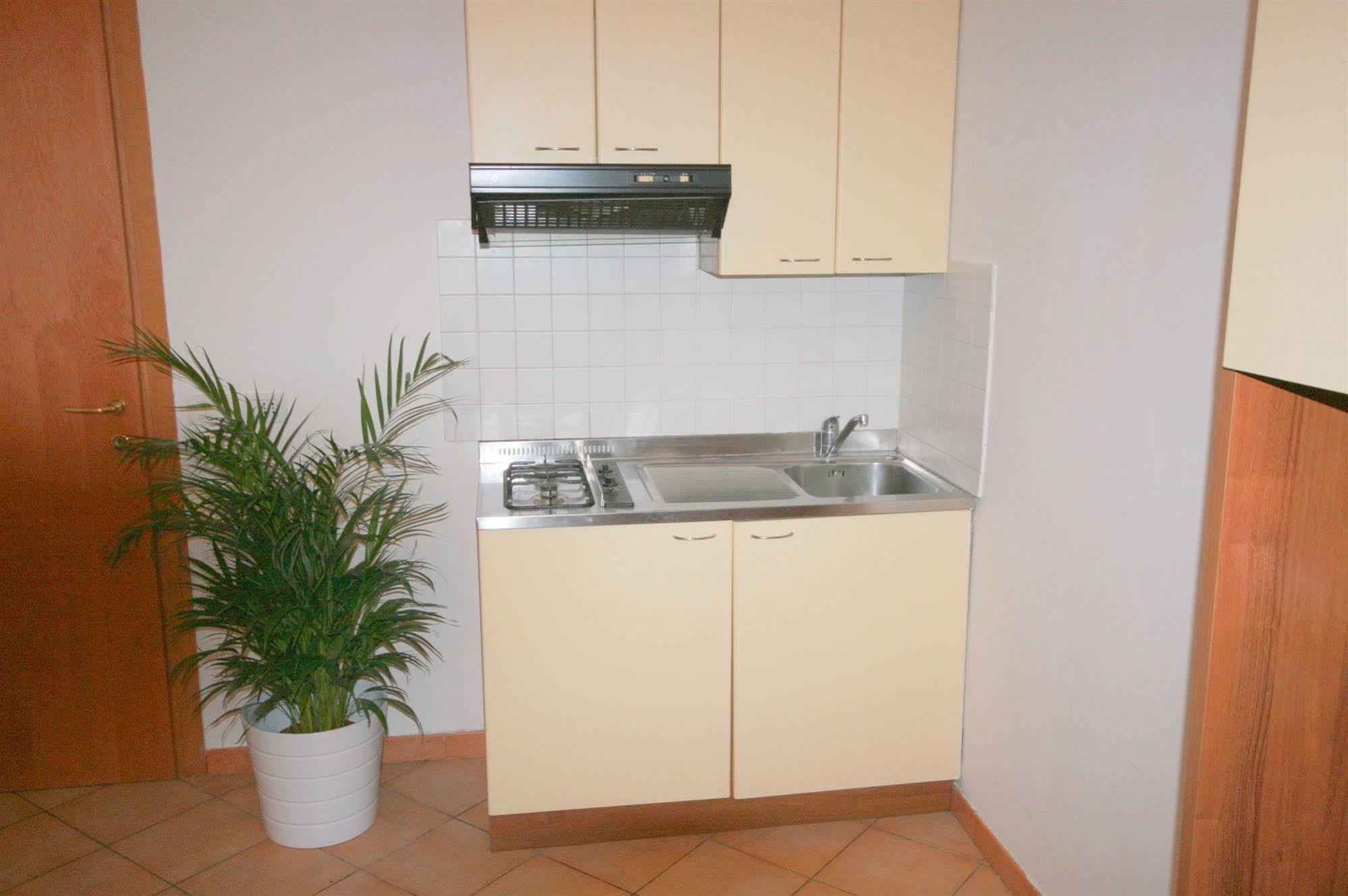 Residence Algarve Ρίμινι Εξωτερικό φωτογραφία