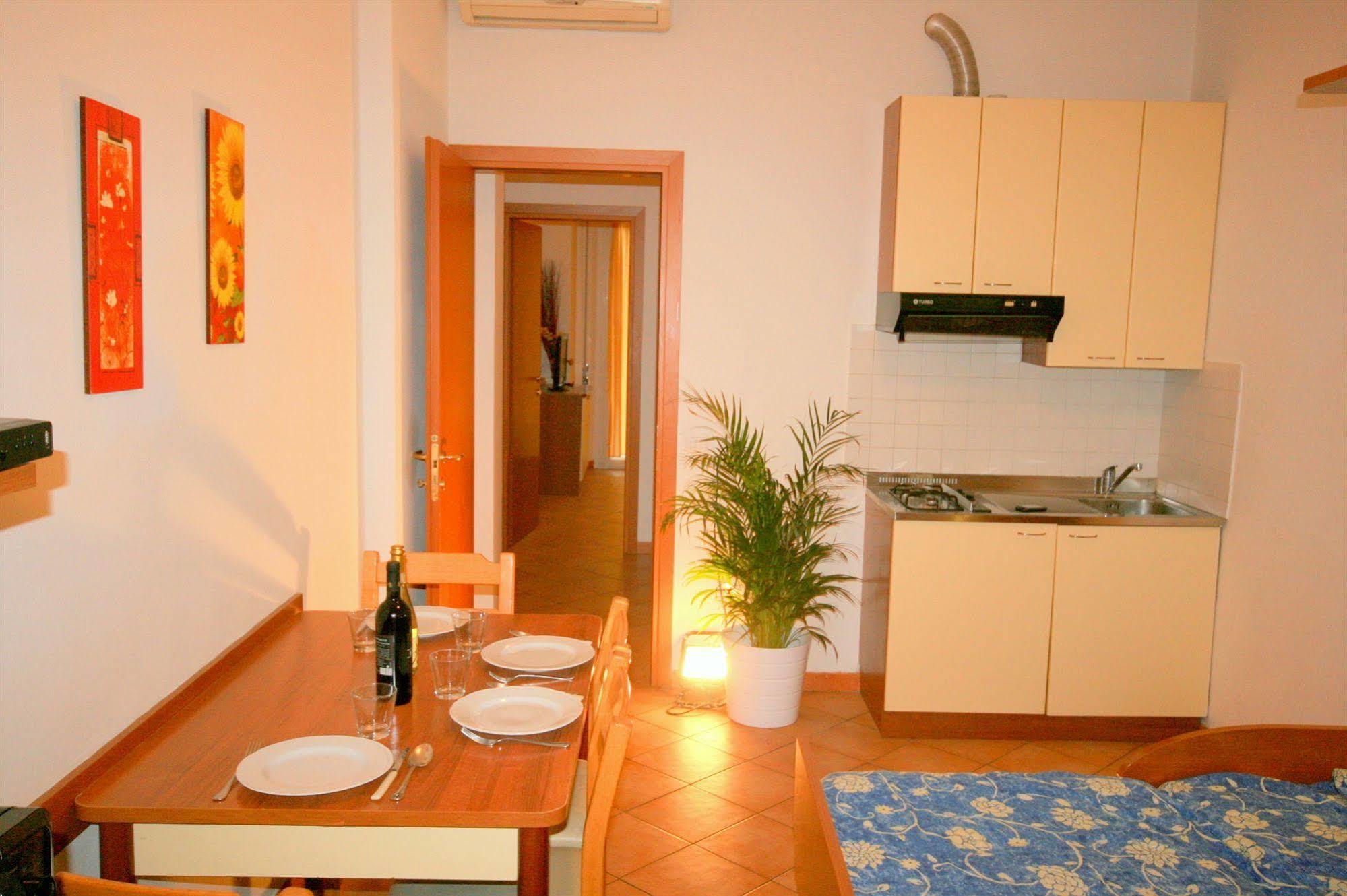 Residence Algarve Ρίμινι Εξωτερικό φωτογραφία