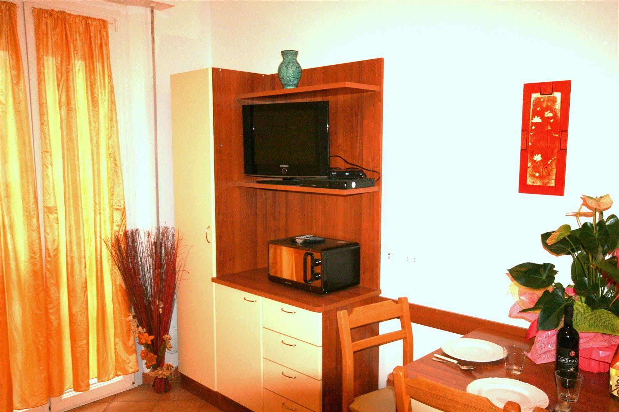 Residence Algarve Ρίμινι Εξωτερικό φωτογραφία